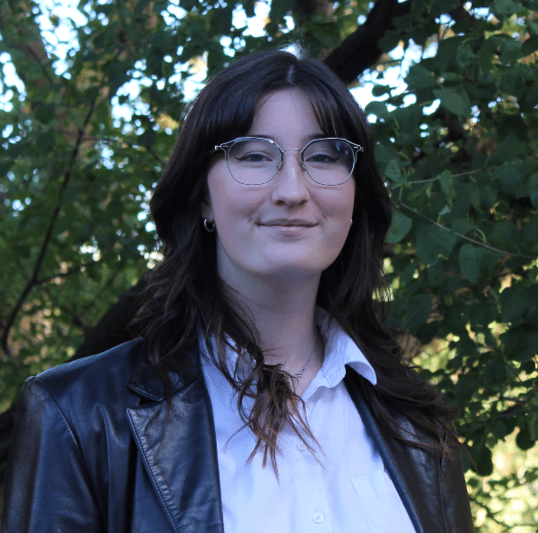 Headshot Nora Draper Efficiency Canada
