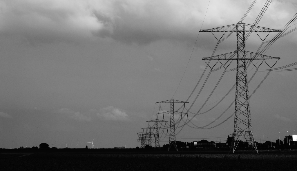electricity_towers_pexels-george-becker-117609